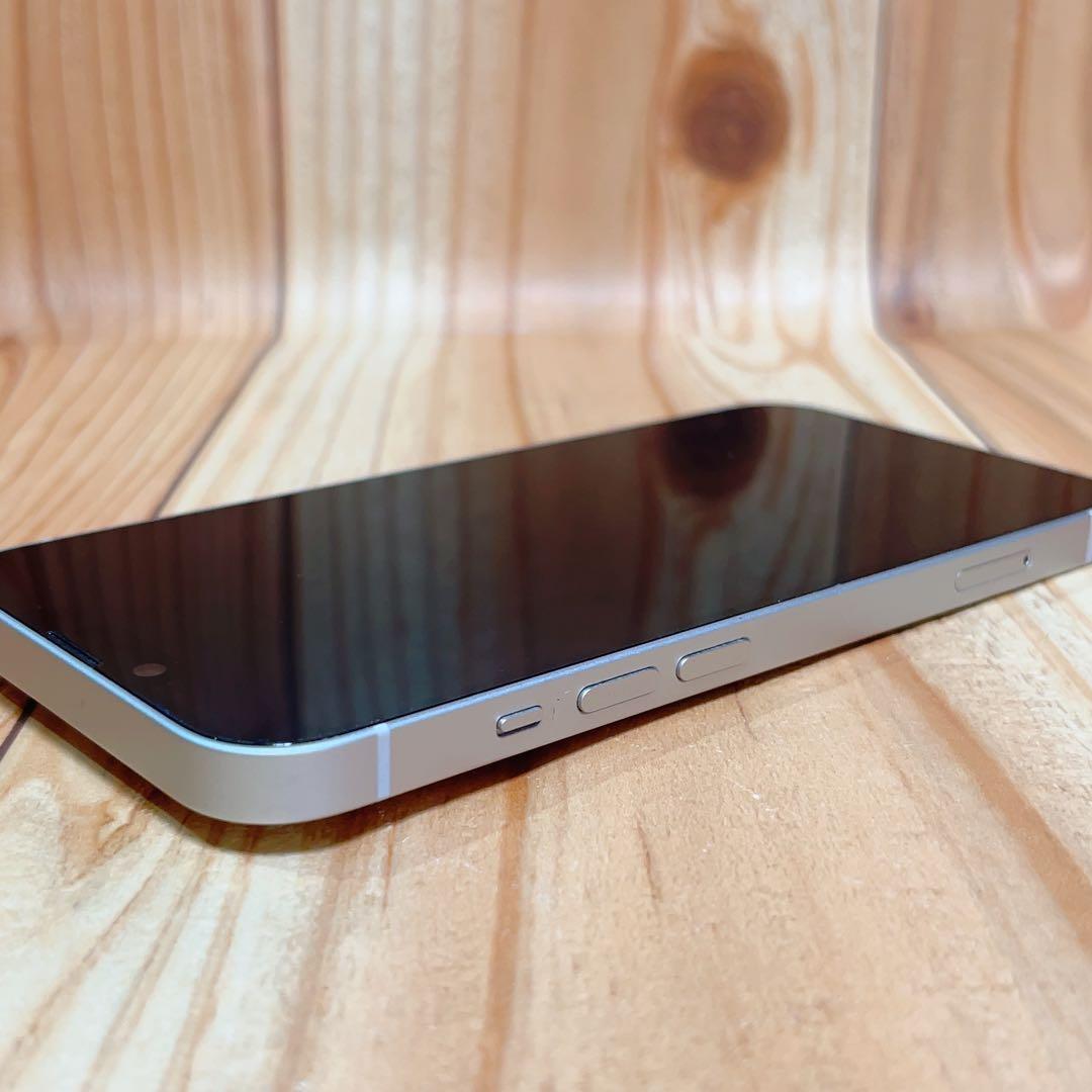 SIMフリー 本体 iPhone 14 256 GB ホワイト 575 電池良好