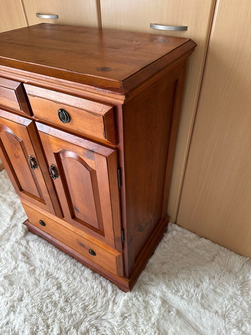 【サイドチェスト】木製　サイドボード　収納棚　電話台　飾り台　インテリア◎