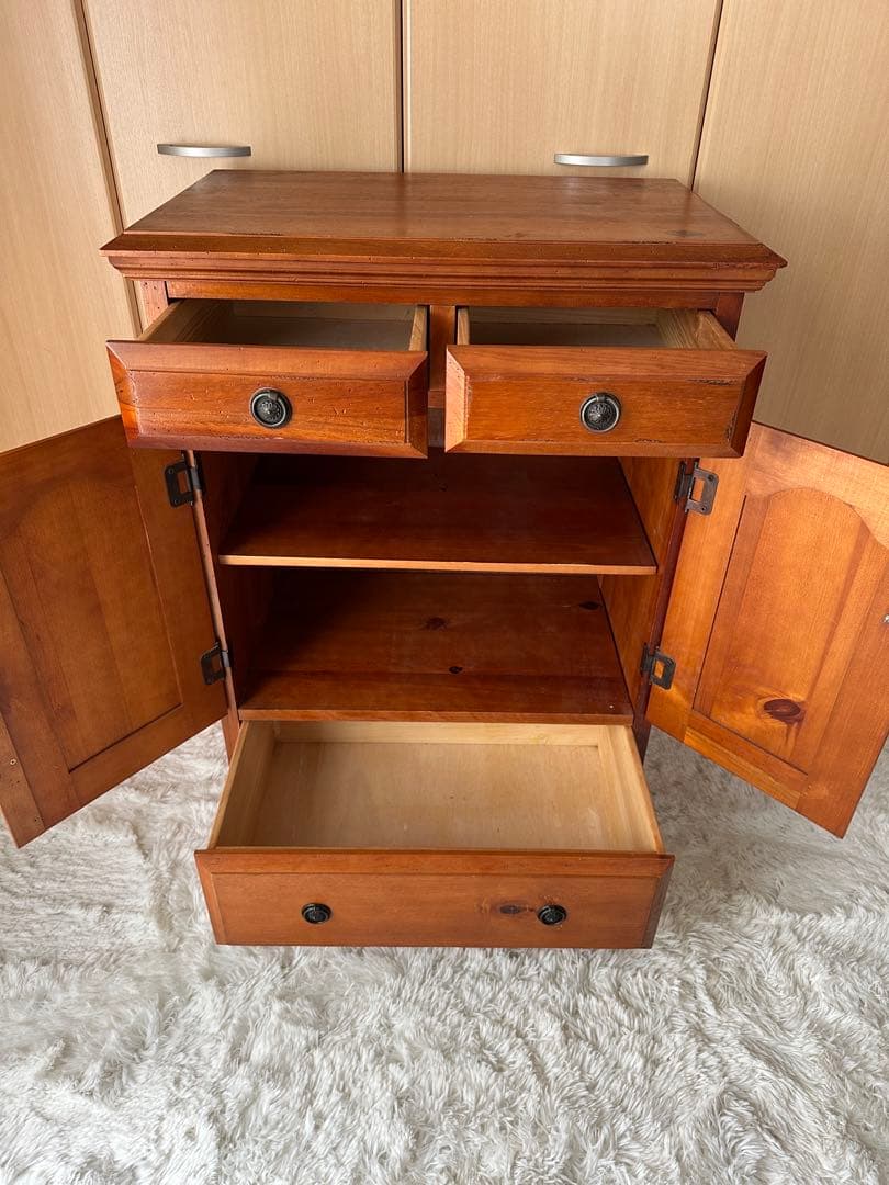 【サイドチェスト】木製　サイドボード　収納棚　電話台　飾り台　インテリア◎