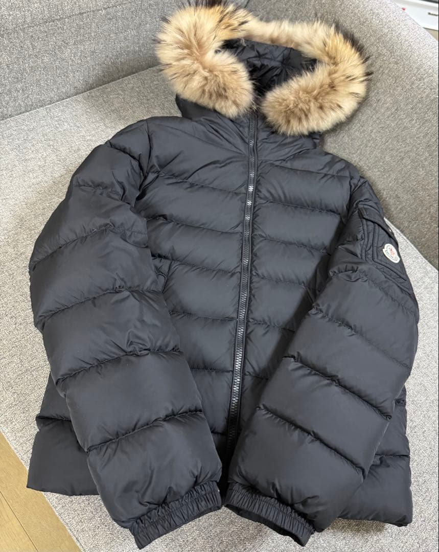 ア*】様 モンクレール　ダウン　バイロン　byron 14a 黒　ブラック　大人