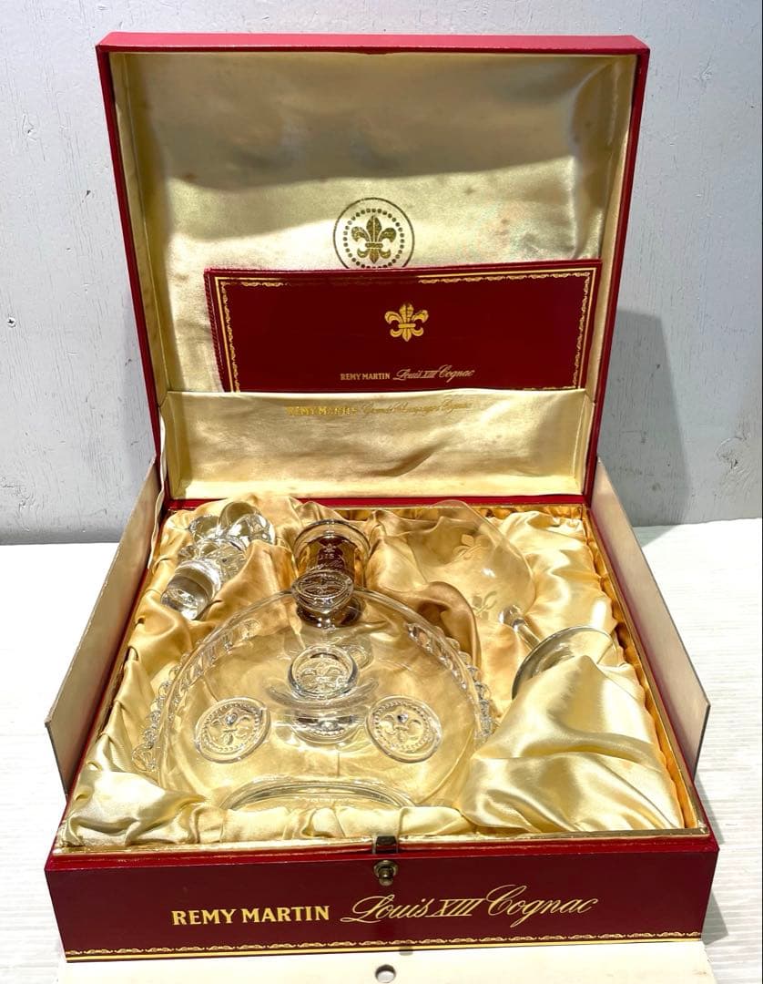 ②Baccarat レミーマルタン ルイ13世 グラス　空瓶 バカラ　箱入り