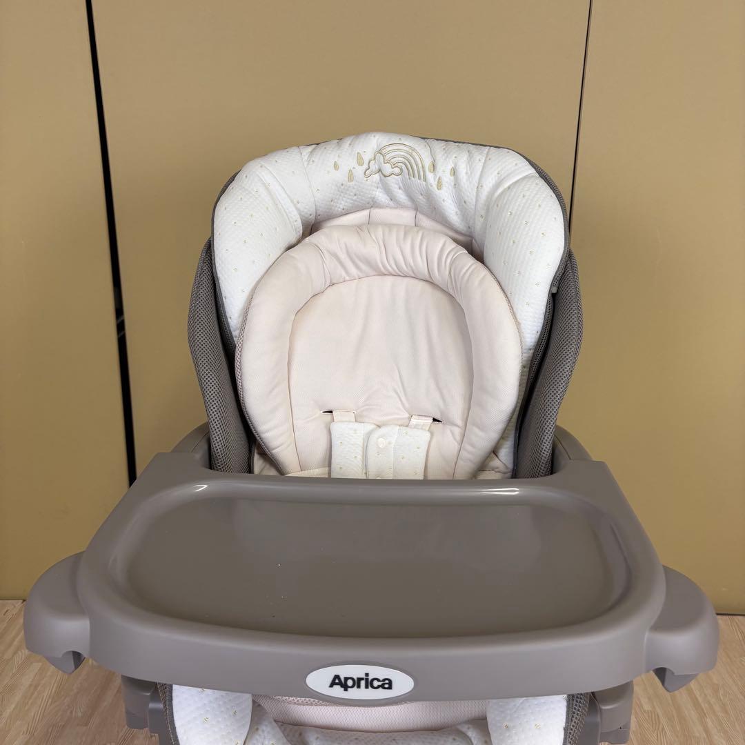 除菌清掃済☆美品☆　アップリカ　ユラリズム　オートスイング　電動式　別売トレイ付