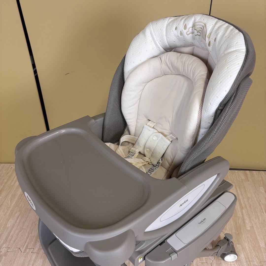 除菌清掃済☆美品☆　アップリカ　ユラリズム　オートスイング　電動式　別売トレイ付