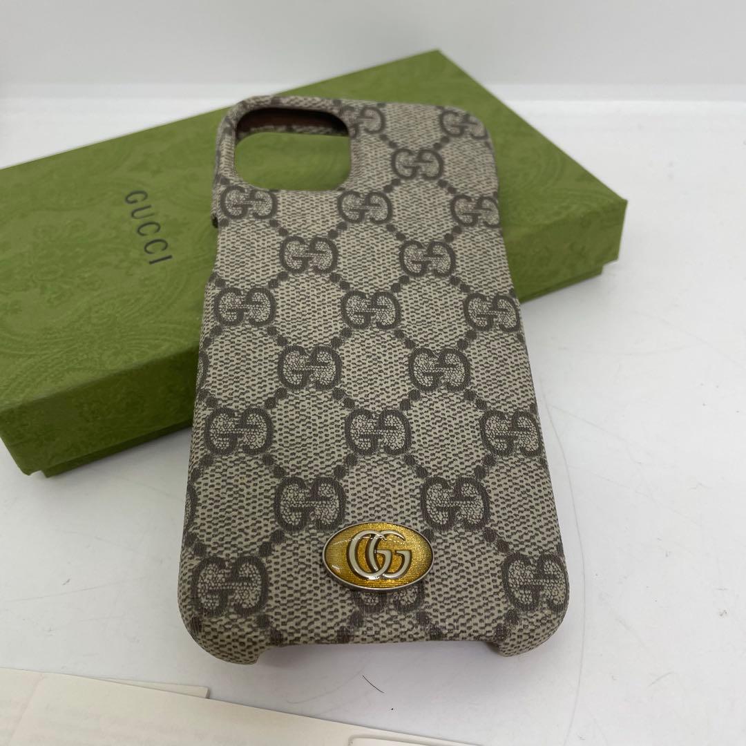 【美品】グッチ GGスプリーム iPhone14 スマホケース