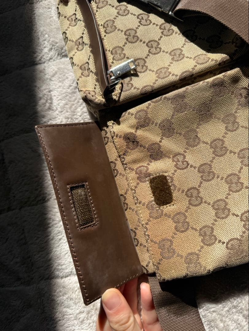 大幅値下げ！希少GUCCI　ボディーバッグ　ウェストポーチ　GG柄　キャンパス地