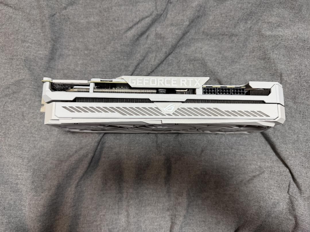 グラフィックボード・グラボ・ビデオカード ROG STRIX RTX3090 O24G WHITE