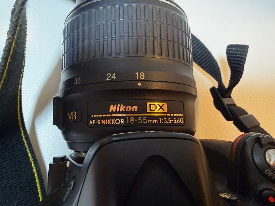 Nikon デジタル一眼レフカメラ D5200 レンズキット