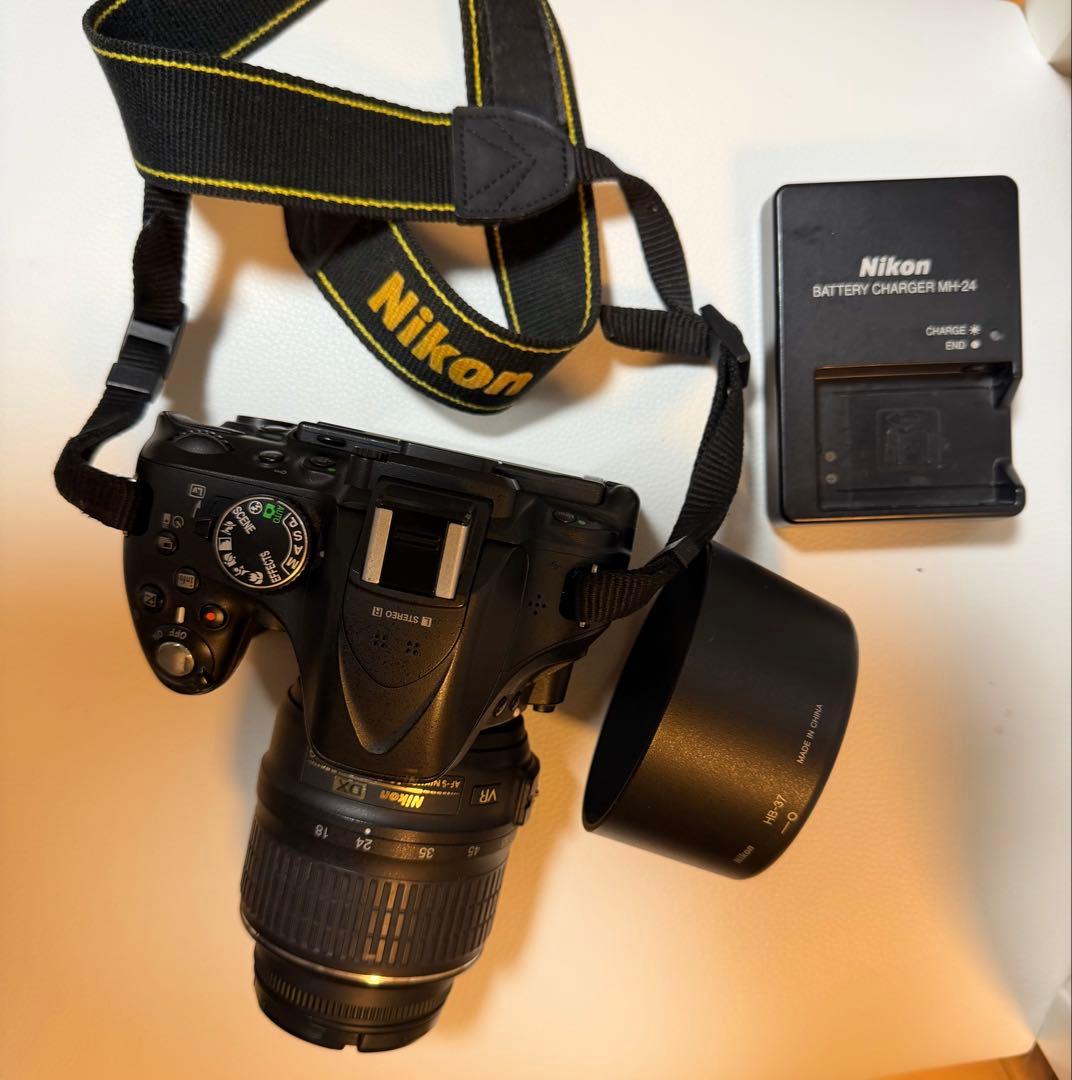 Nikon デジタル一眼レフカメラ D5200 レンズキット