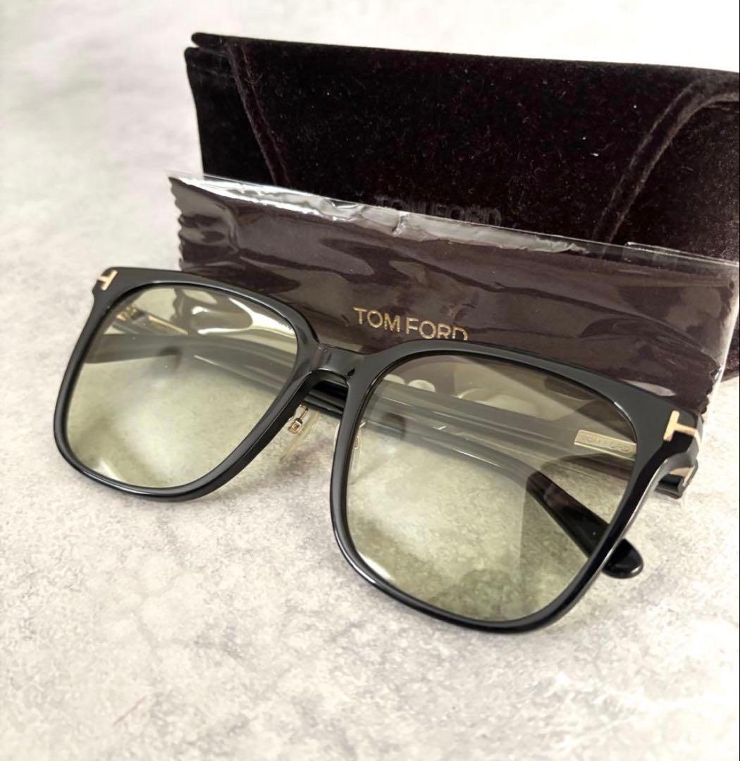 A*様 TOM FORD ブラック サングラス　TF891