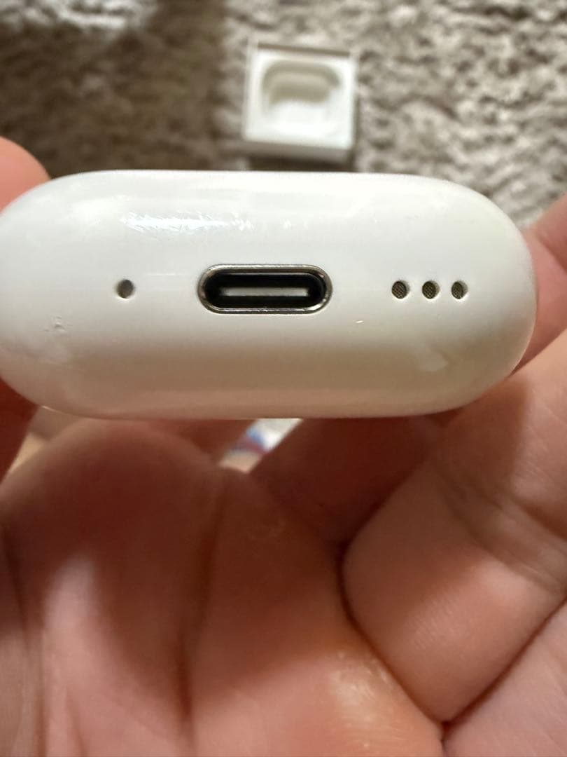 Apple AirPods 4 (ANC) ケースのみ