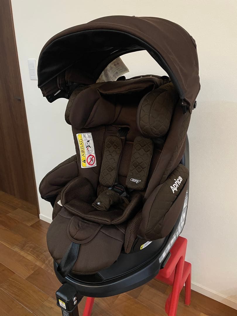Aprica フラディアグロウ　ISOFIX DX インテリジェンスブラウン