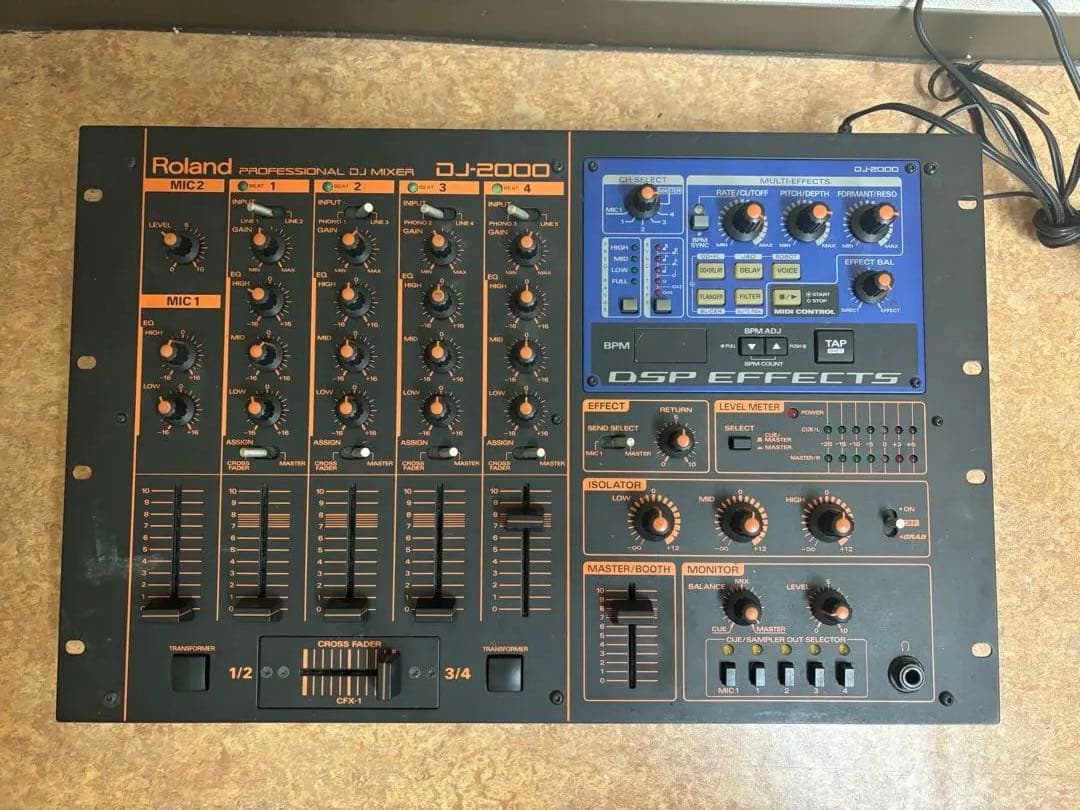 Roland DJ-2000 DJミキサー
