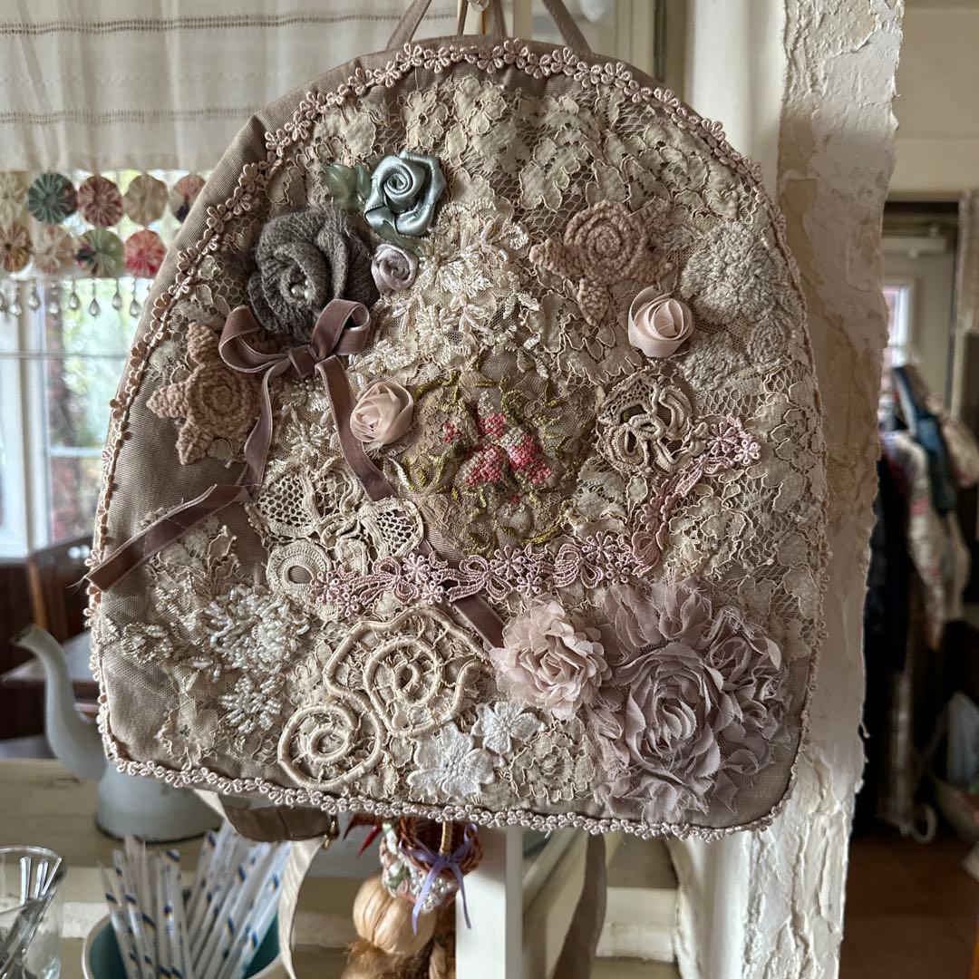 レース飾りのリュック