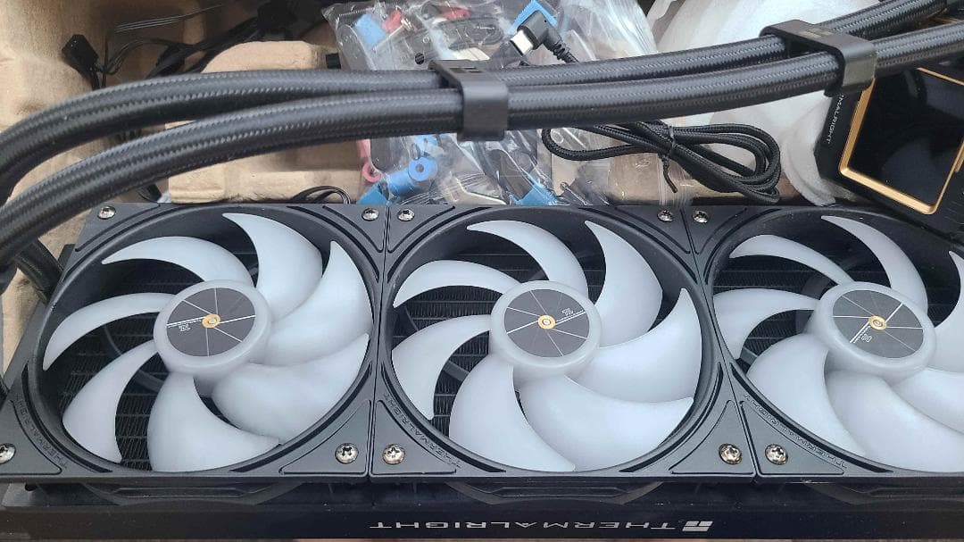 XPG DEFENDER 水冷式CPUクーラー フロントメッシュ PCケース