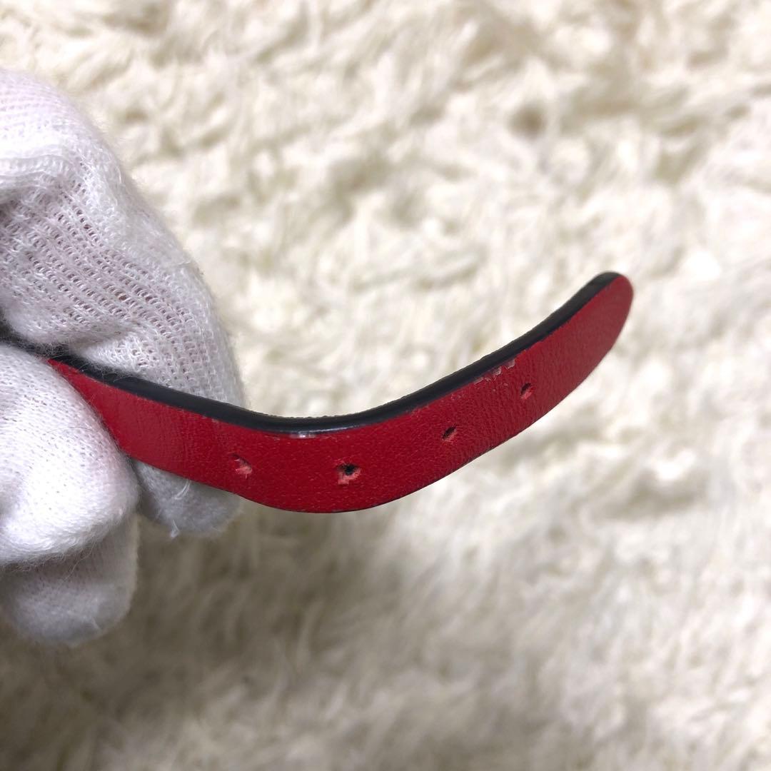 未使用級✨ヴァレンティノ　Vロゴ レザーバングル　ブレスレット レッド