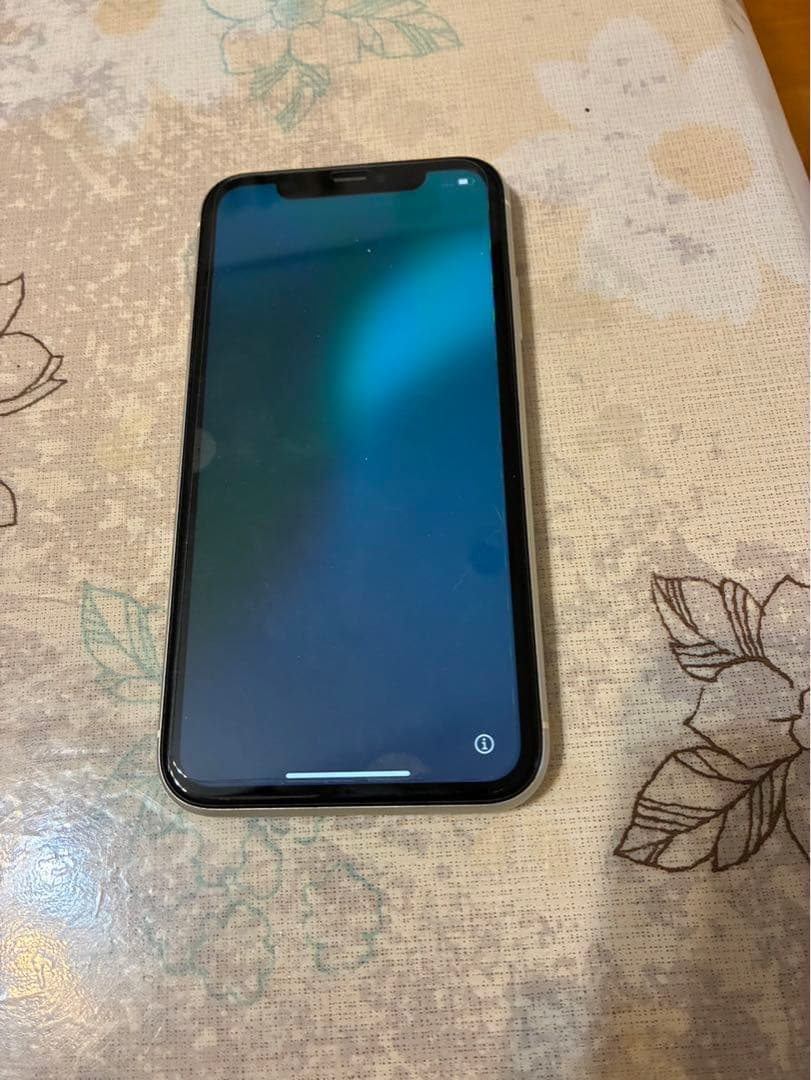 【値段交渉可能】Apple iPhone 11 64GB ホワイト 本体