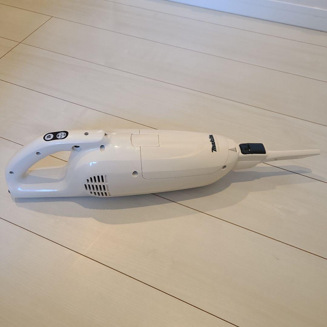 Makita コードレス掃除機