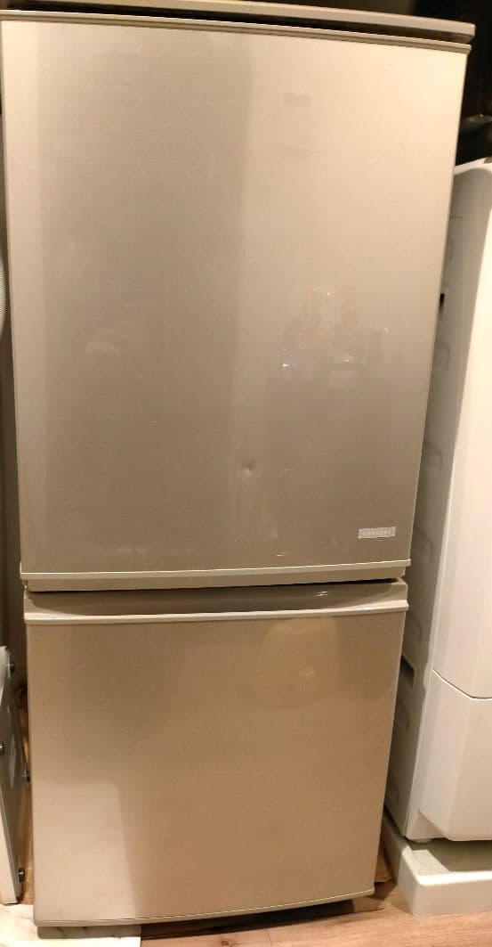 シャープ 単身者向け冷蔵庫 SJ-C14C-N 137L 2016年製