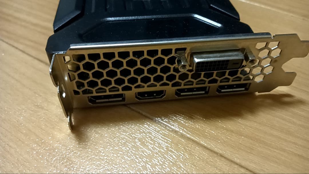 完動品 中古マザーボードとCPUとグラフィックボード