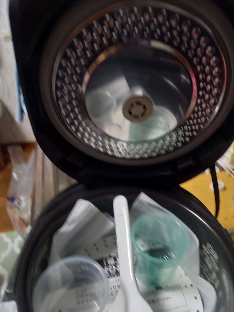 新品未使用　HITACHI IH炊飯器 RZ-MC10J　2016年製品