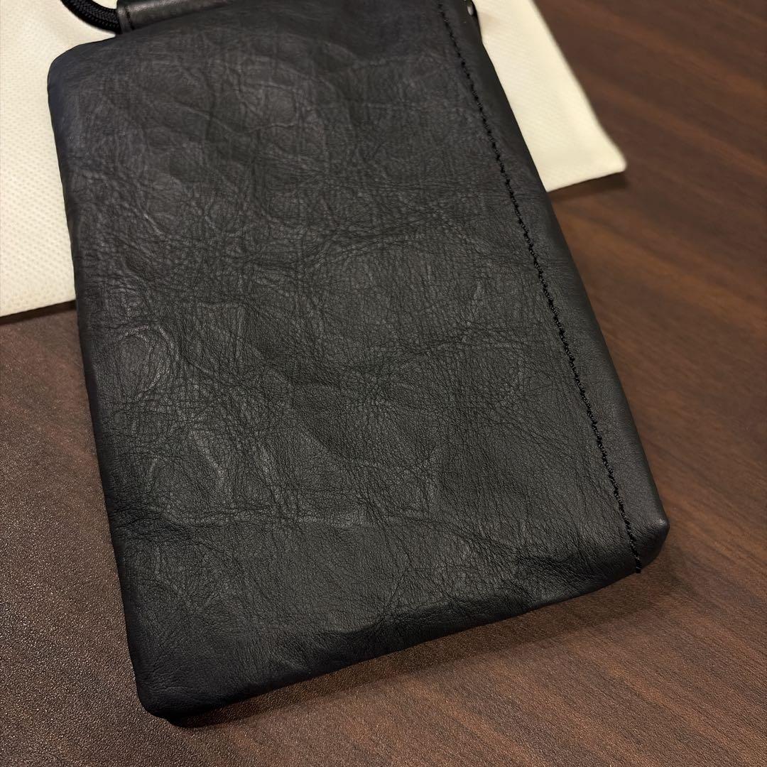 新品未使用土屋鞄ATTITU/レザースマホショルダー (ファスナー) 002