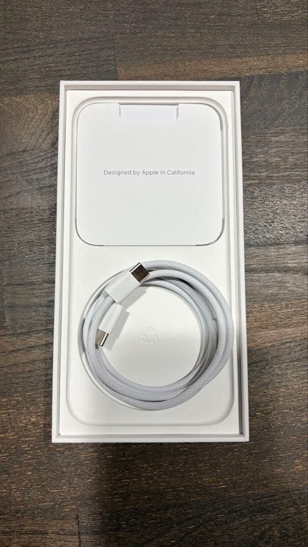 Apple iPhone 15 plus 128GBブラック + AirTag