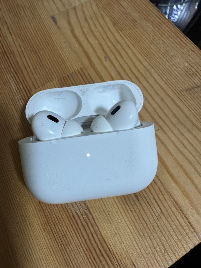 AirPods Pro ホワイト 充電ケース付き