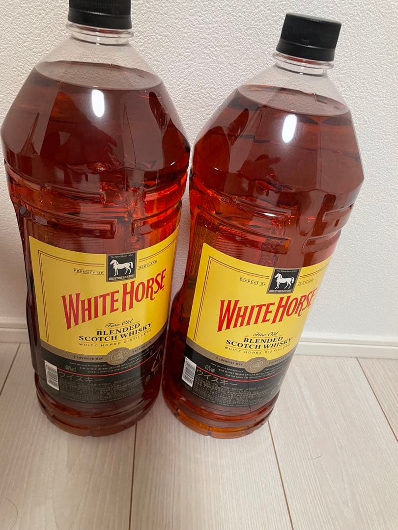 ウイスキーホワイトホース4リットル2本セット