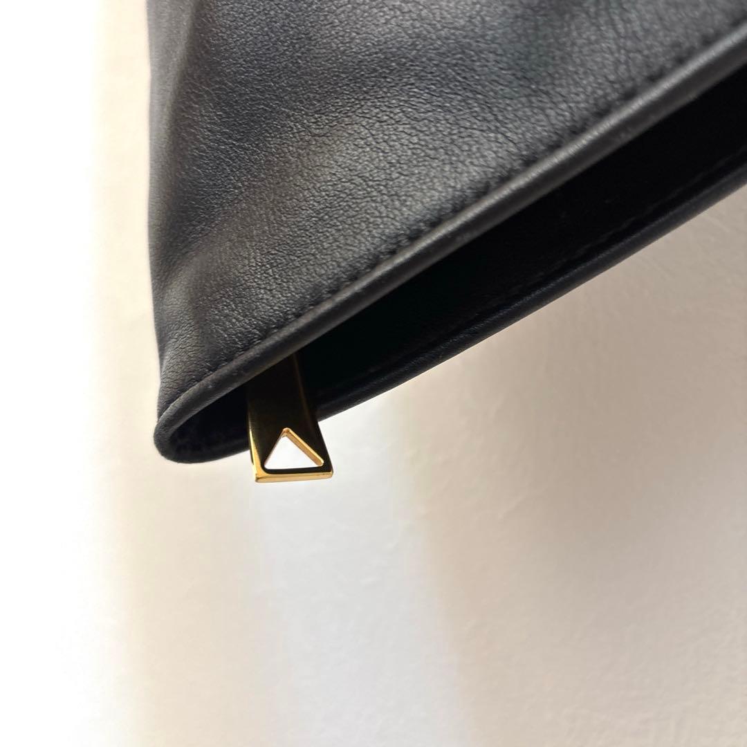 BOTTEGA VENETA（ボッテガヴェネタ）ミニザツイスト　ブラック