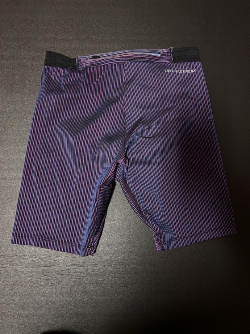 サ*ー様 NIKEエアロスイフトハーフタイツ　S