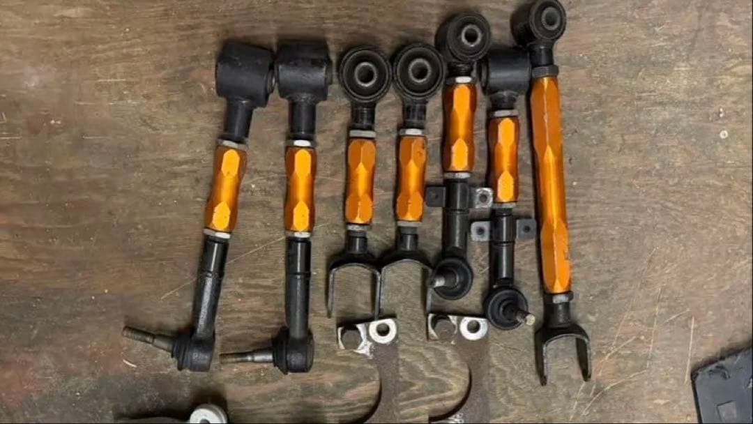 クラウン　アッパーアーム　トーコン　テンション