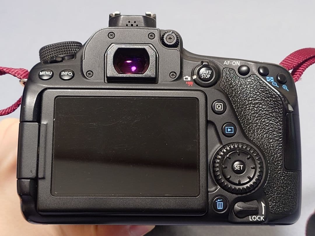 Canon EOS 80D デジタル一眼レフカメラ