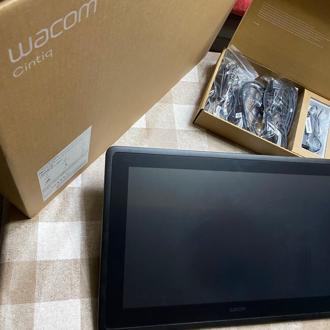 WACOM Cintiq22 DTK2260K0D 21.5型液晶タブレット