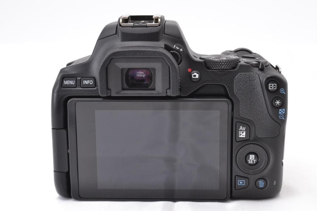 ■ 美品 ■ キャノン　Canon Kiss X10 レンズセット