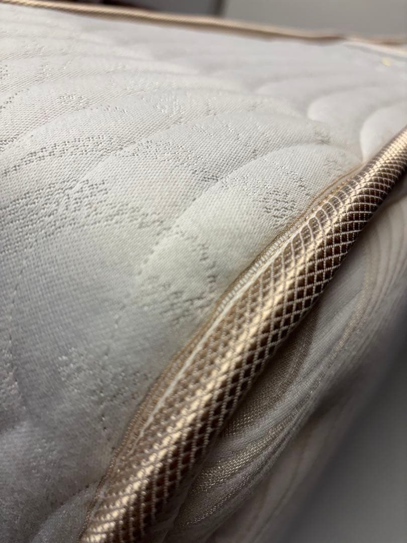 シモンズ　SIMMONS エグゼクティブ　ダブルロングマットレス　高級マット