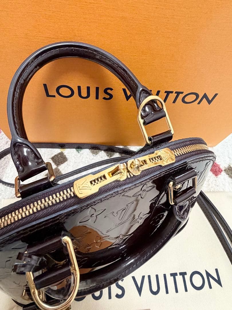 ルイヴィトン アルマBB アマラント ヴェルニ　Louis Vuitton