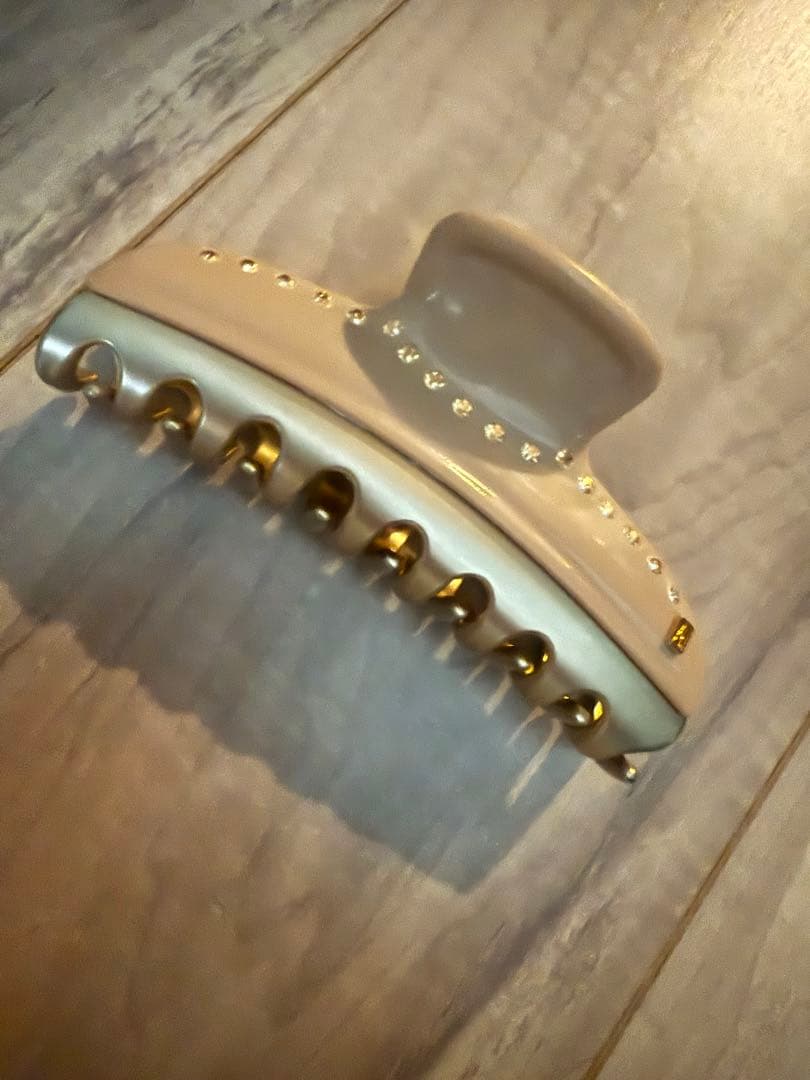 ALEXANDRE DE PARIS ビジュー付きヘアクリップ