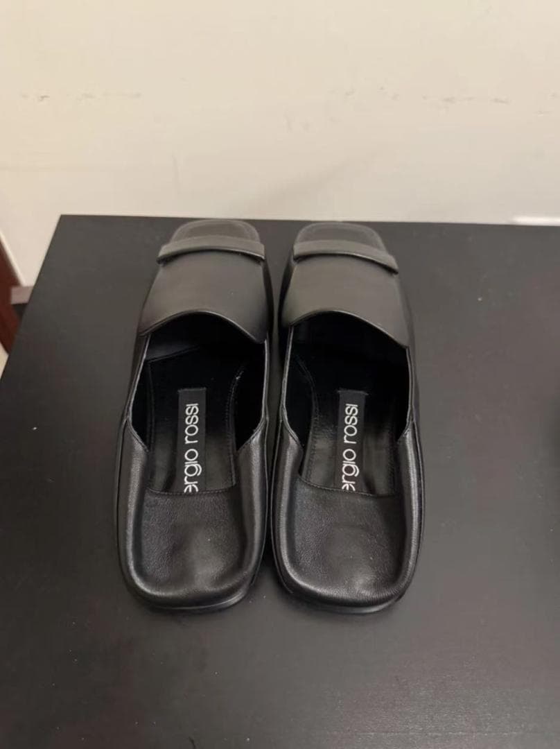 37 ブラック セルジオロッシ ミュール