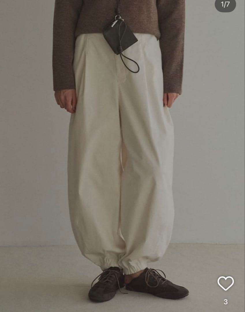 新品未使用　ETRE コーデュロイカーブジョガーパンツ　ホワイトs