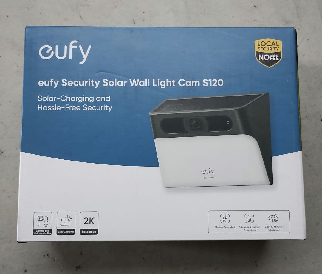 防犯カメラ Anker Eufy Solar Wall Light Cam S120