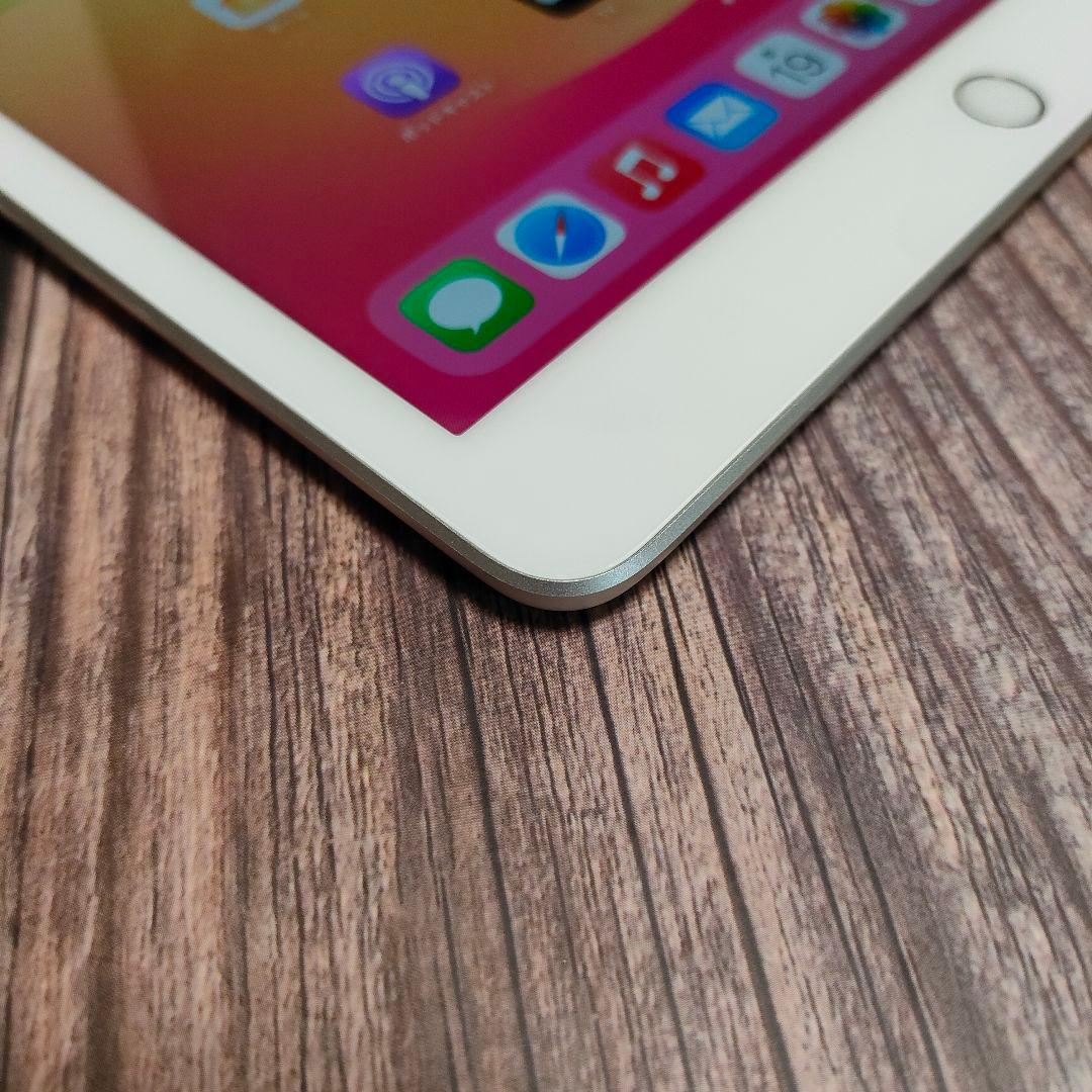 iPad 第7世代 32GB シルバー SIMフリー 美品