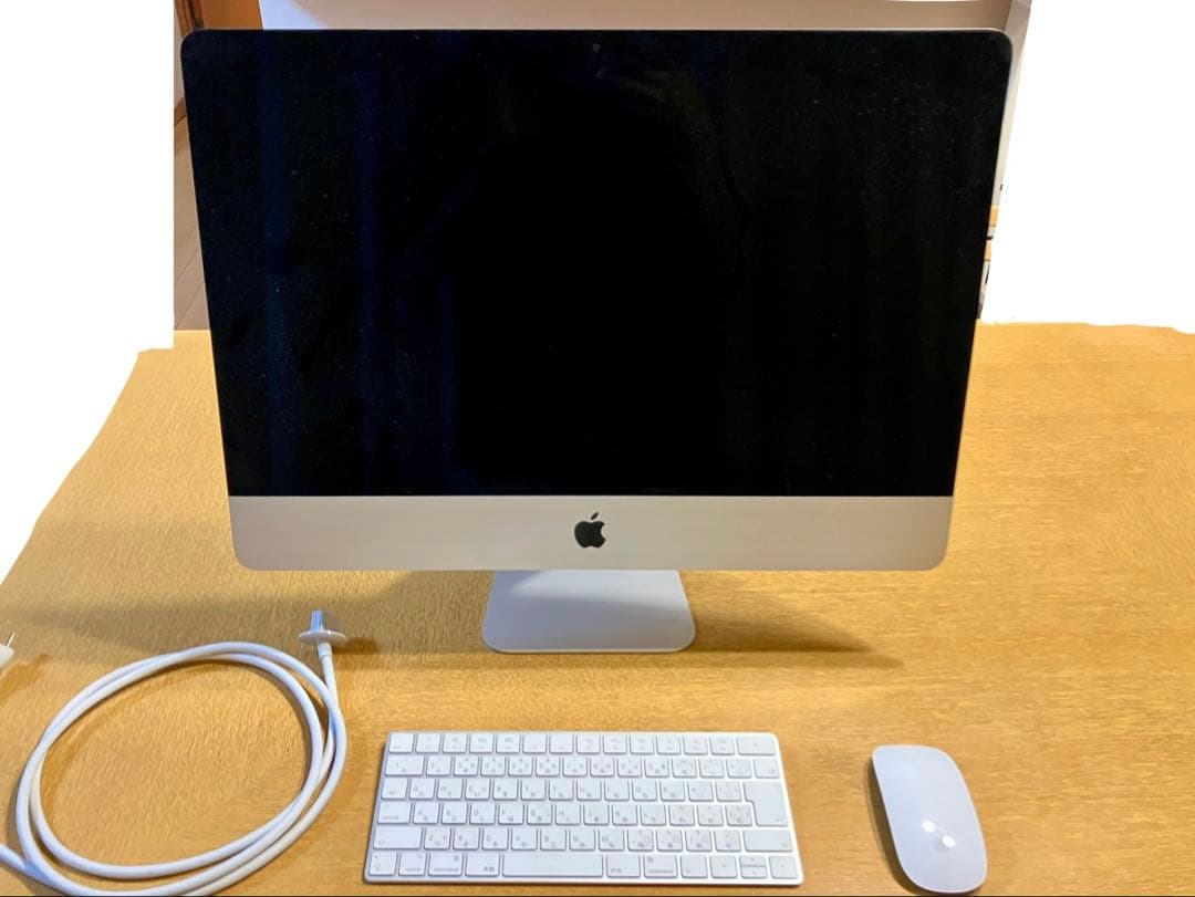 Apple iMac Retina 4K 21.5インチ 2017年モデル