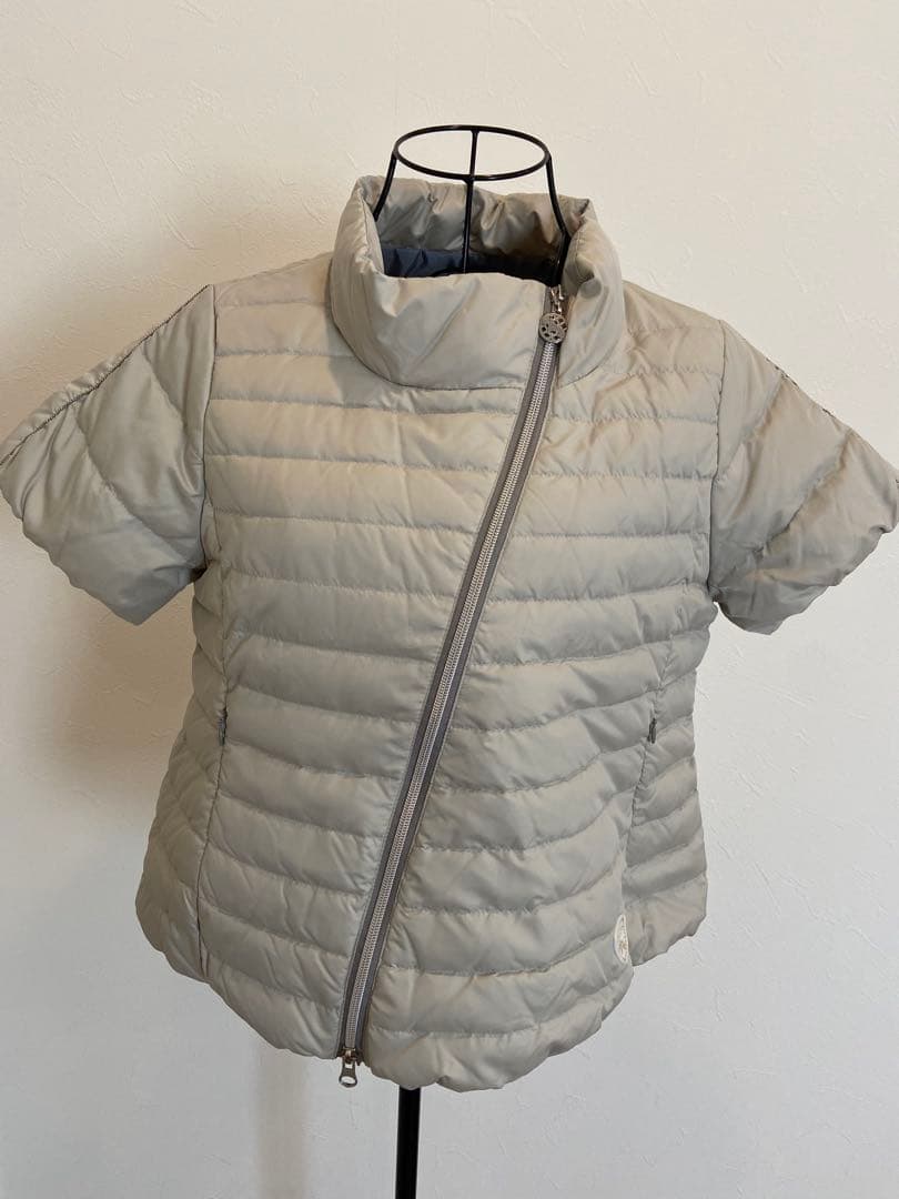 【新品】ヒールクリーク　グレー ショートスリーブ ダウンジャケット