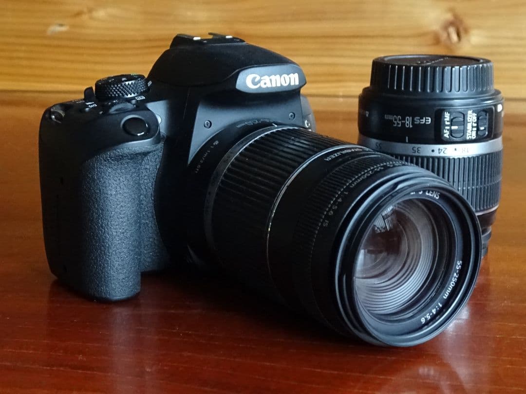 Canon EOS Kiss X10iダブルズームセット おまけ付き