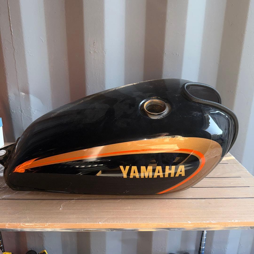 YAMAHA SR400 純正タンク