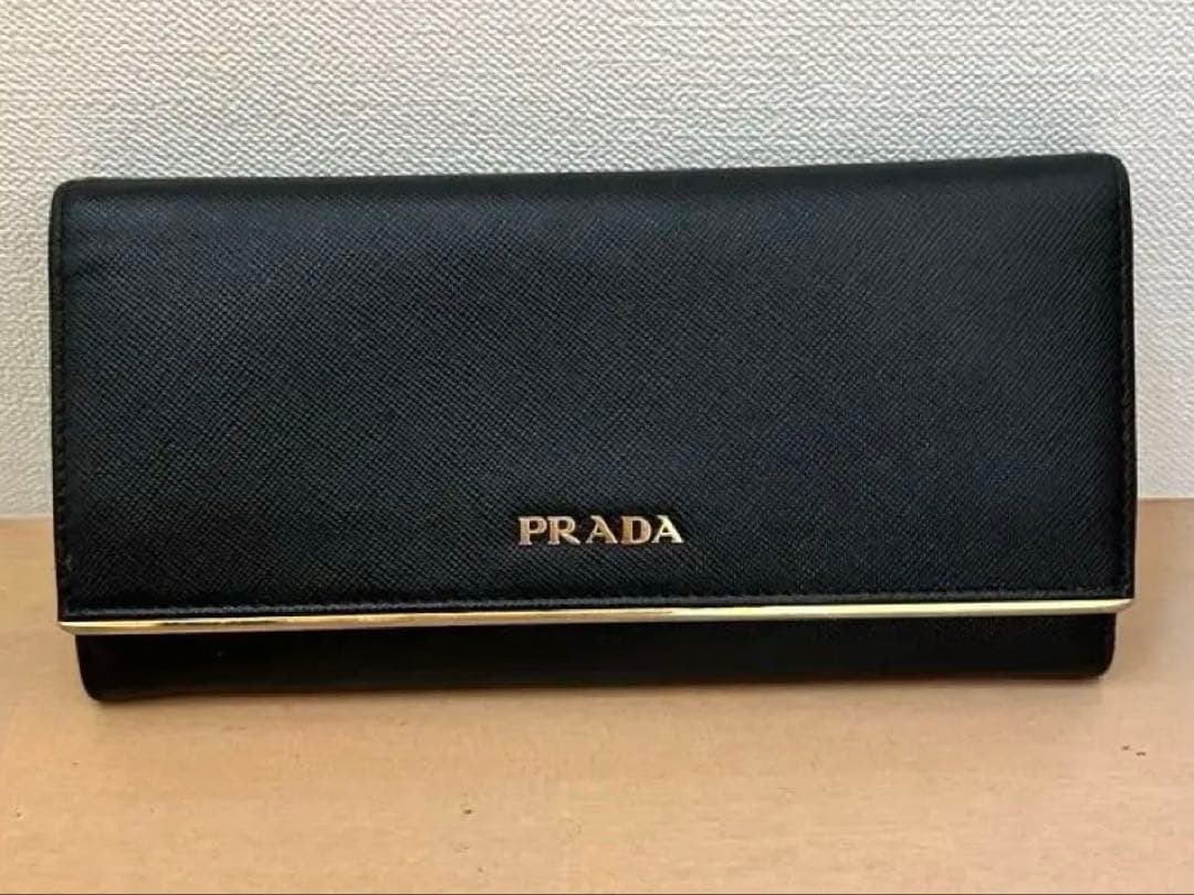 PRADA 長財布　サフィアーノ　メタル　フラップ　ブラック ゴールドライン