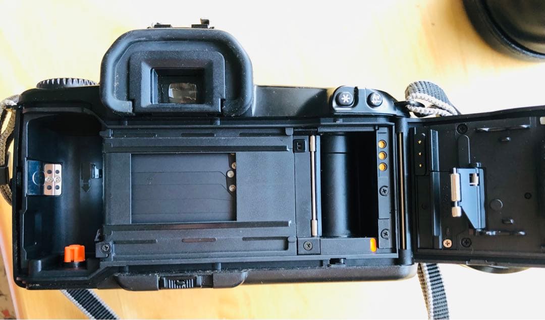 CanonキャノンEOS Kissレンズ２つセット付き一眼レフフィルムカメラ