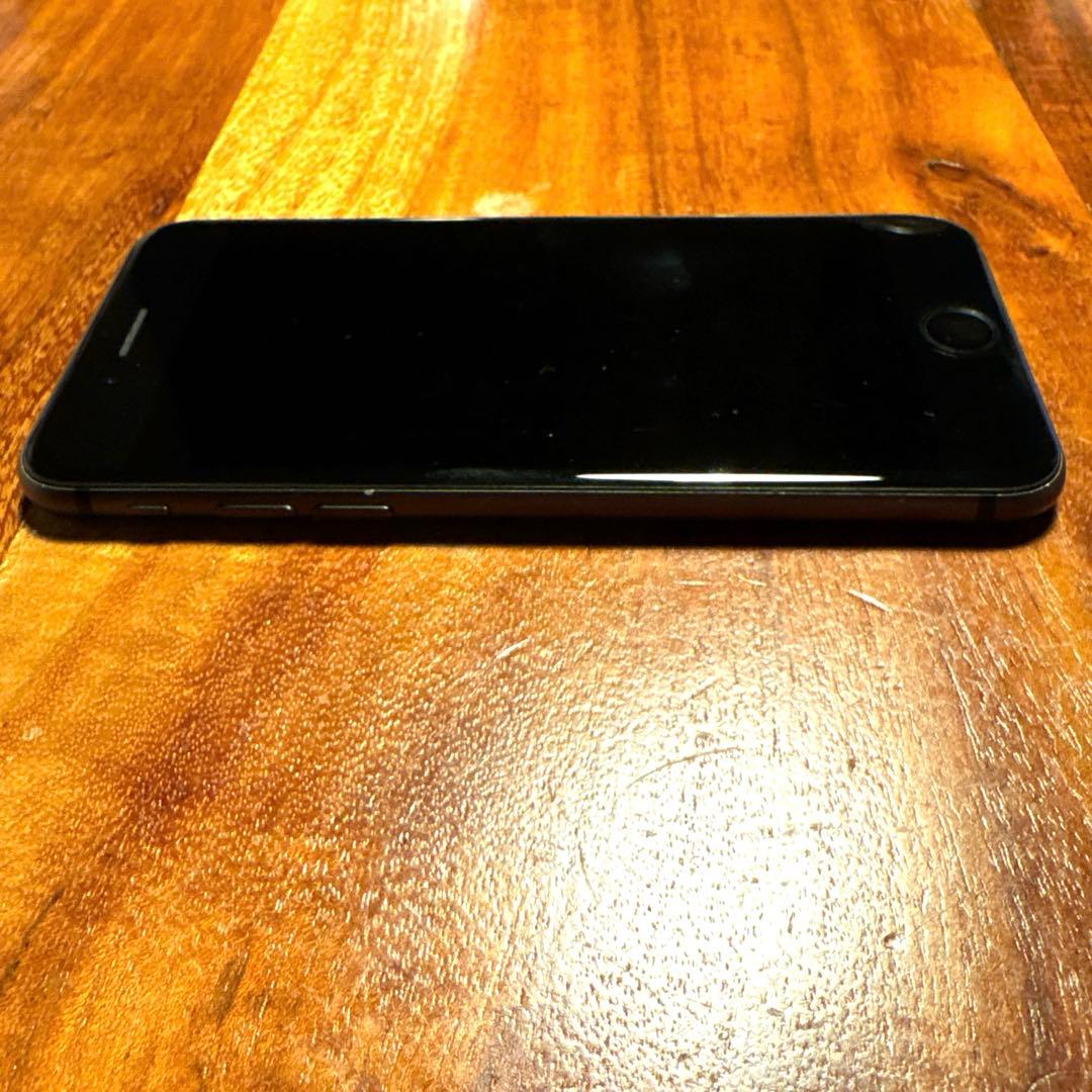【中古】iPhone8 64G