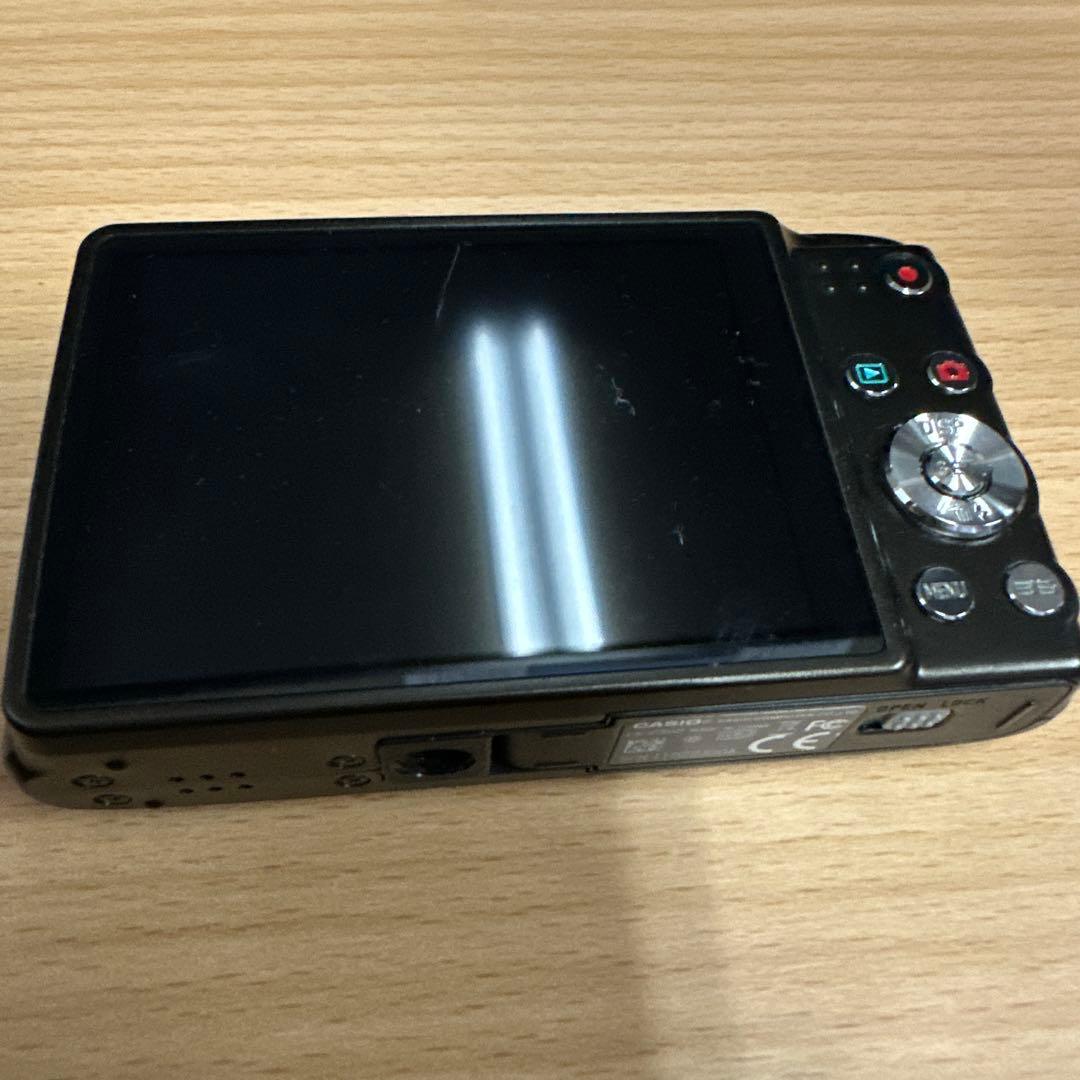 Canon デジカメ　ケースと充電器付き