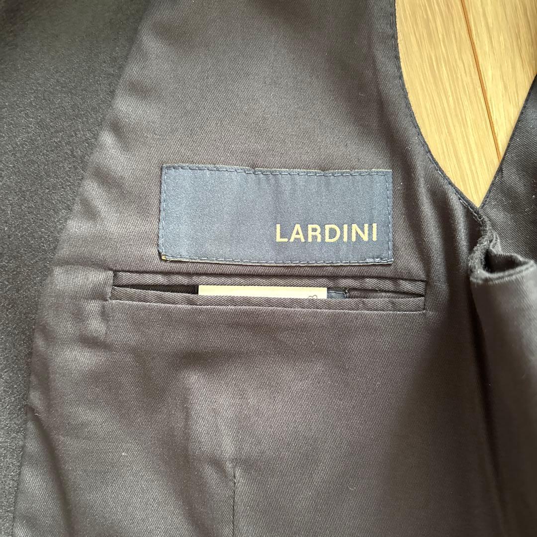 タグ付き未使用品！LARDINI ダブルジレ ブートニエール付き